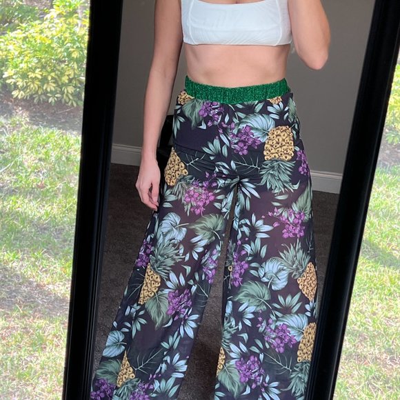 Vestire - Alegrias Flared Pants - Picture 3 of 4